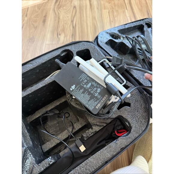 DJI Phantom 3 Professional Quadcopter with 4K Camera and 3-Axis Gimbal - White - Picture 12 of 16